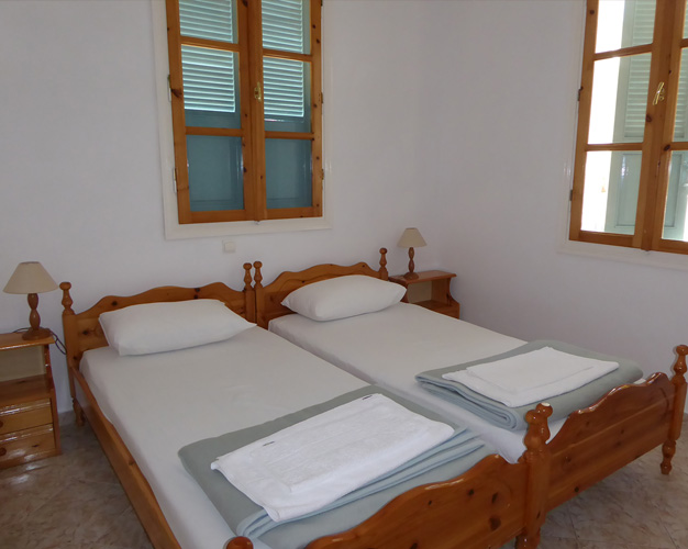 Nikitas Apartments - Halki